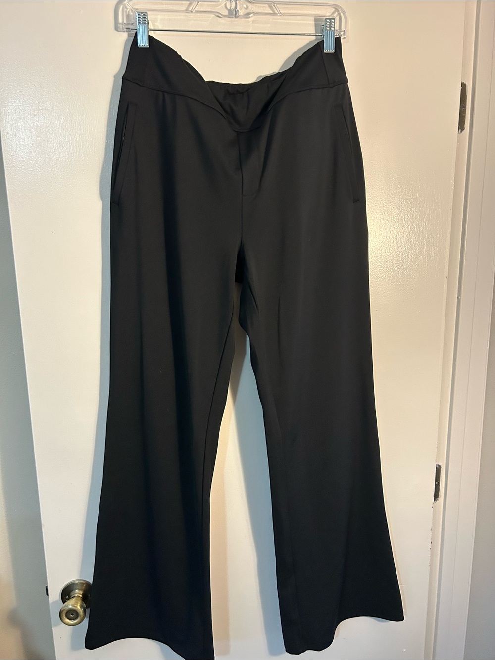 HALARA Black Wide-Leg Pull-On Pants
